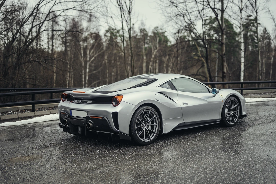 2019 Ferrari 488 Pista - Image 14 of 31