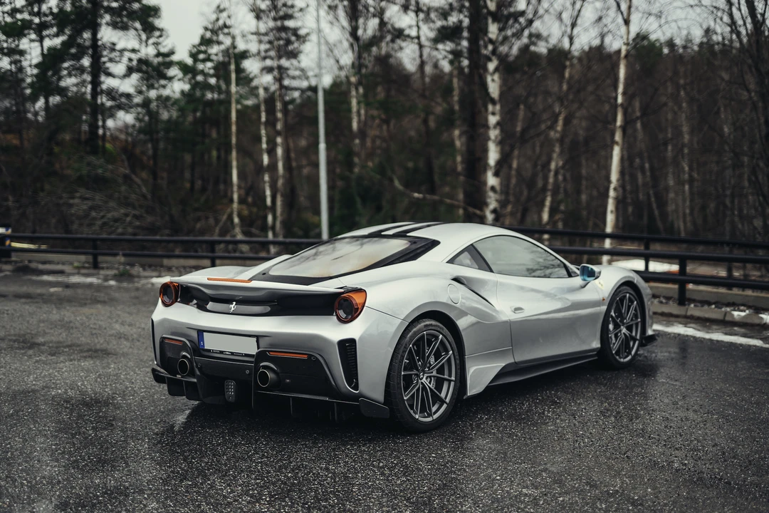 2019 Ferrari 488 Pista - Image 8 of 31