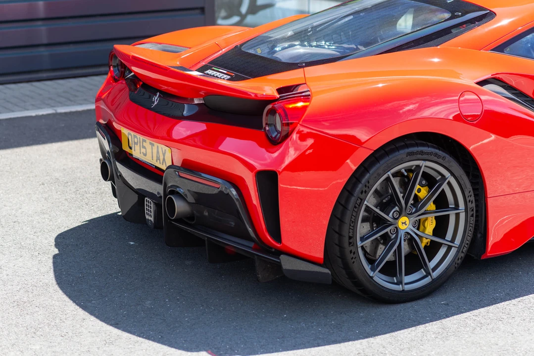 2019 Ferrari 488 Pista - Image 28 of 31