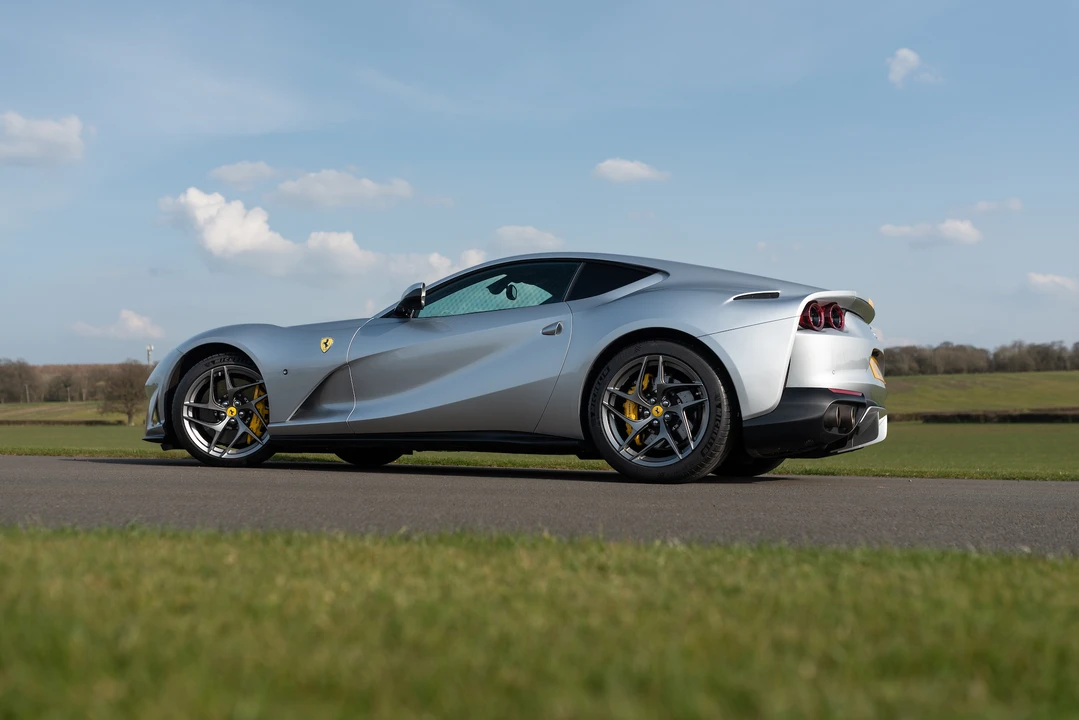 2019 Ferrari 812 Superfast - Image 9 of 31