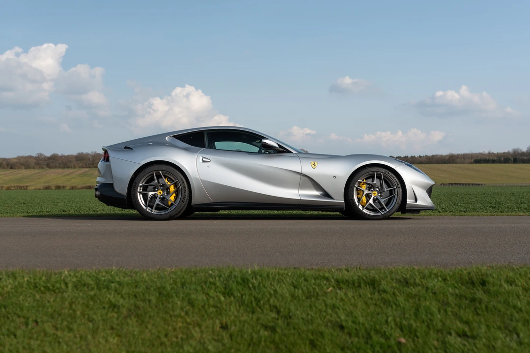 2019 Ferrari 812 Superfast - Image 27 of 31
