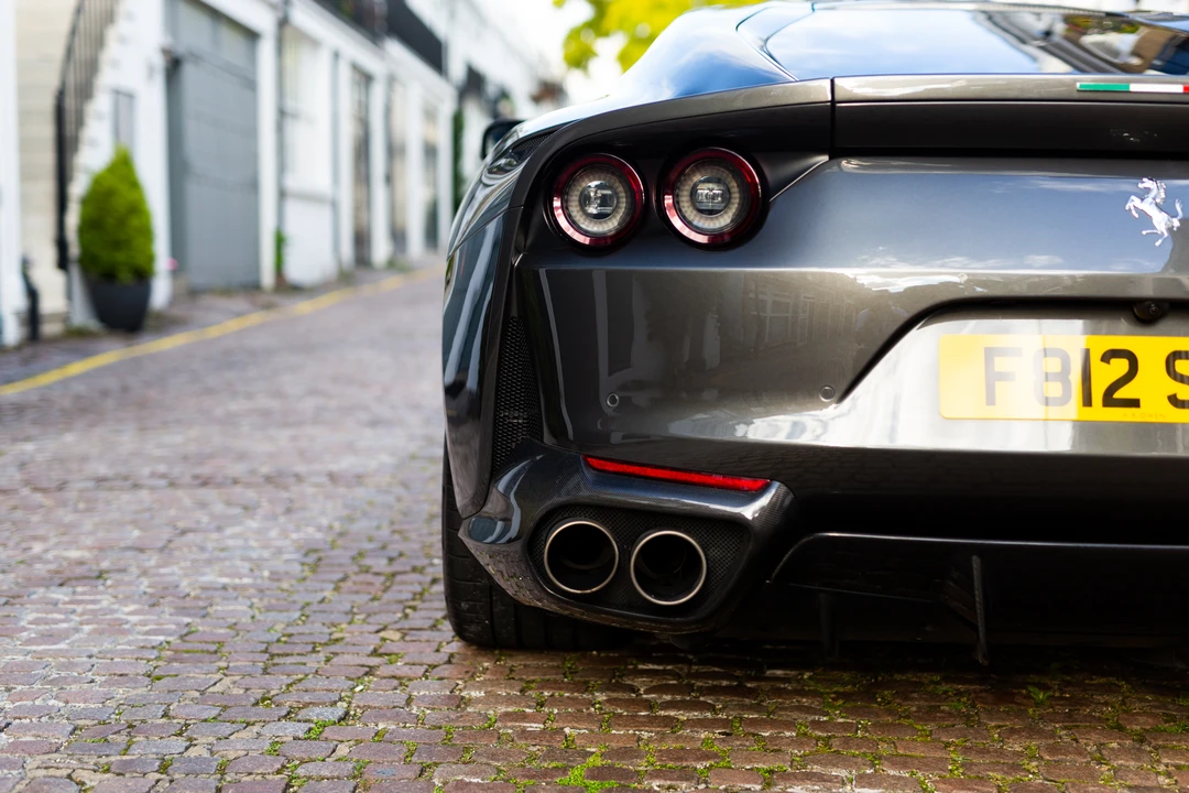 2019 Ferrari 812 Superfast - Image 10 of 31
