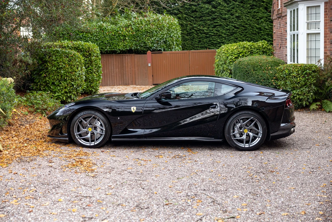 2019 Ferrari 812 Superfast - Image 9 of 31
