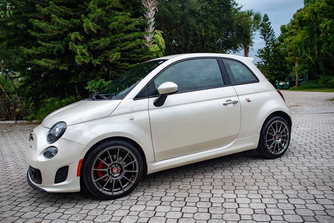 2019 Fiat Abarth 500 - Image 2 of 21