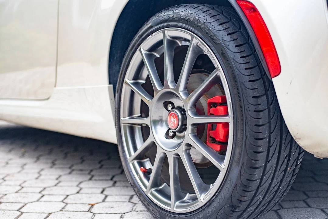 2019 Fiat Abarth 500 - Image 11 of 21