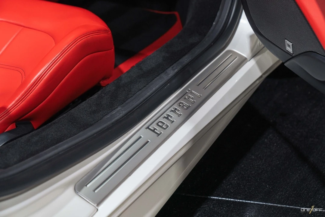 2019 Ferrari 488 - Image 15 of 21