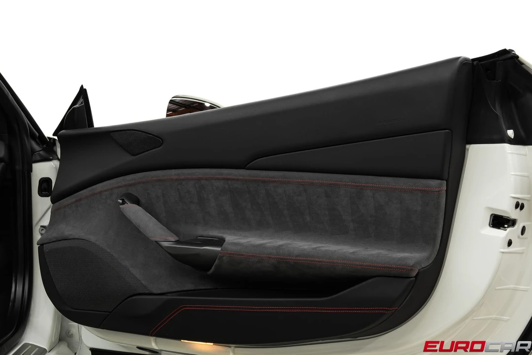 2019 Ferrari 488 GTB - Image 29 of 31
