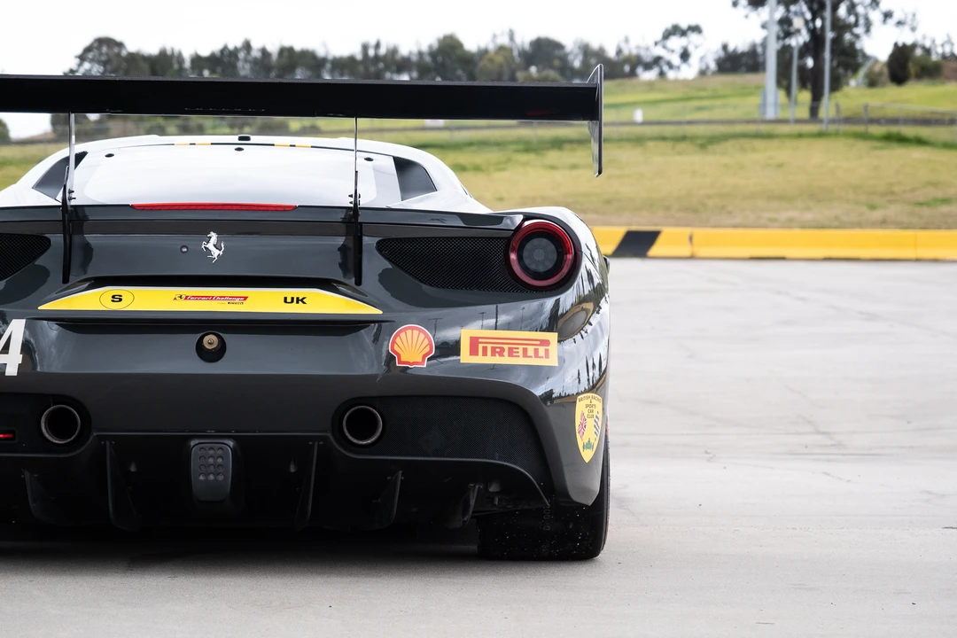 2018 Ferrari 488 - Image 15 of 31