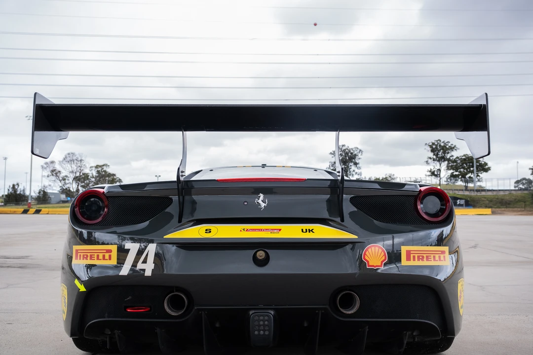 2018 Ferrari 488 - Image 16 of 31