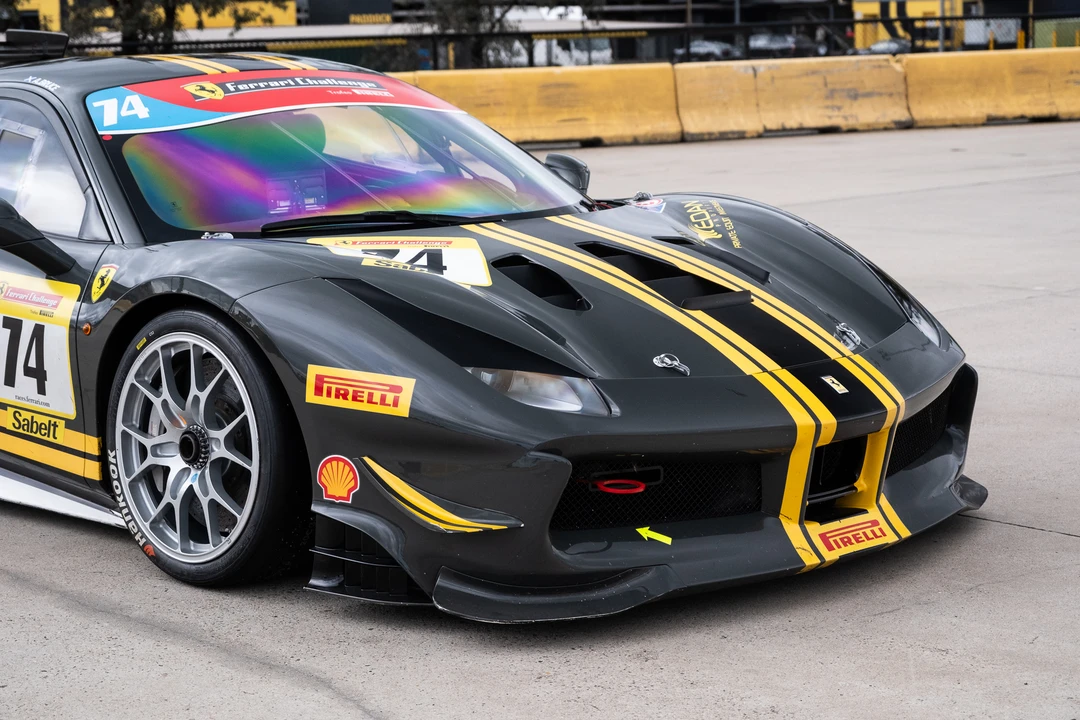 2018 Ferrari 488 - Image 17 of 31