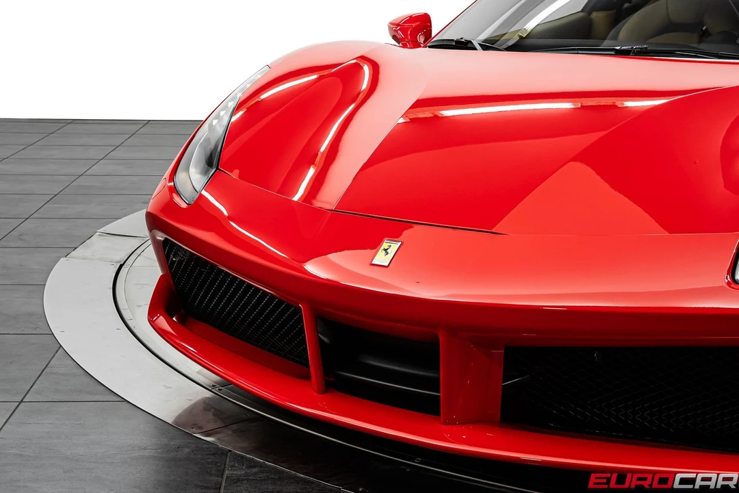 2019 Ferrari 488 GTB - Image 12 of 31