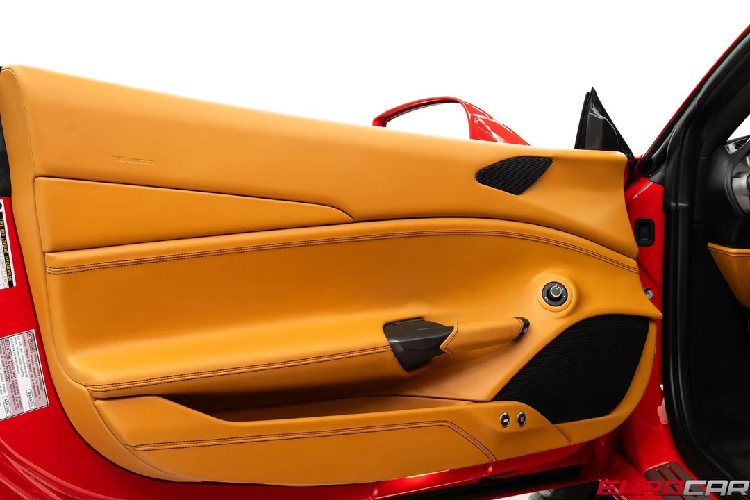 2019 Ferrari 488 GTB - Image 26 of 31