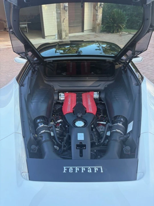 2019 Ferrari 488 GTB - Image 10 of 15