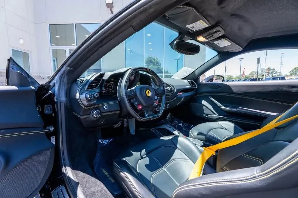 2019 Ferrari 488 GTB - Image 6 of 10