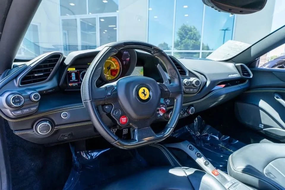 2019 Ferrari 488 GTB - Image 7 of 10