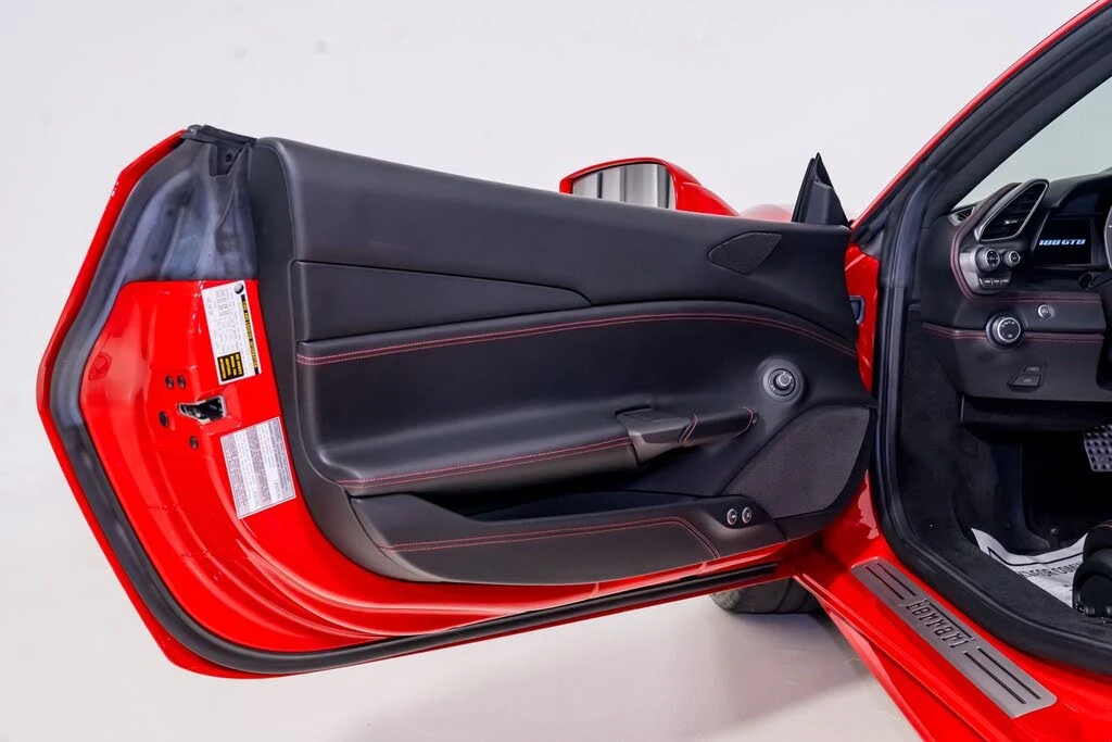 2019 Ferrari 488 GTB - Image 16 of 31