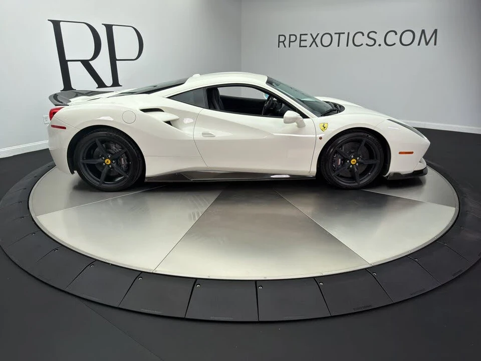 2019 Ferrari 488 GTB - Image 12 of 31