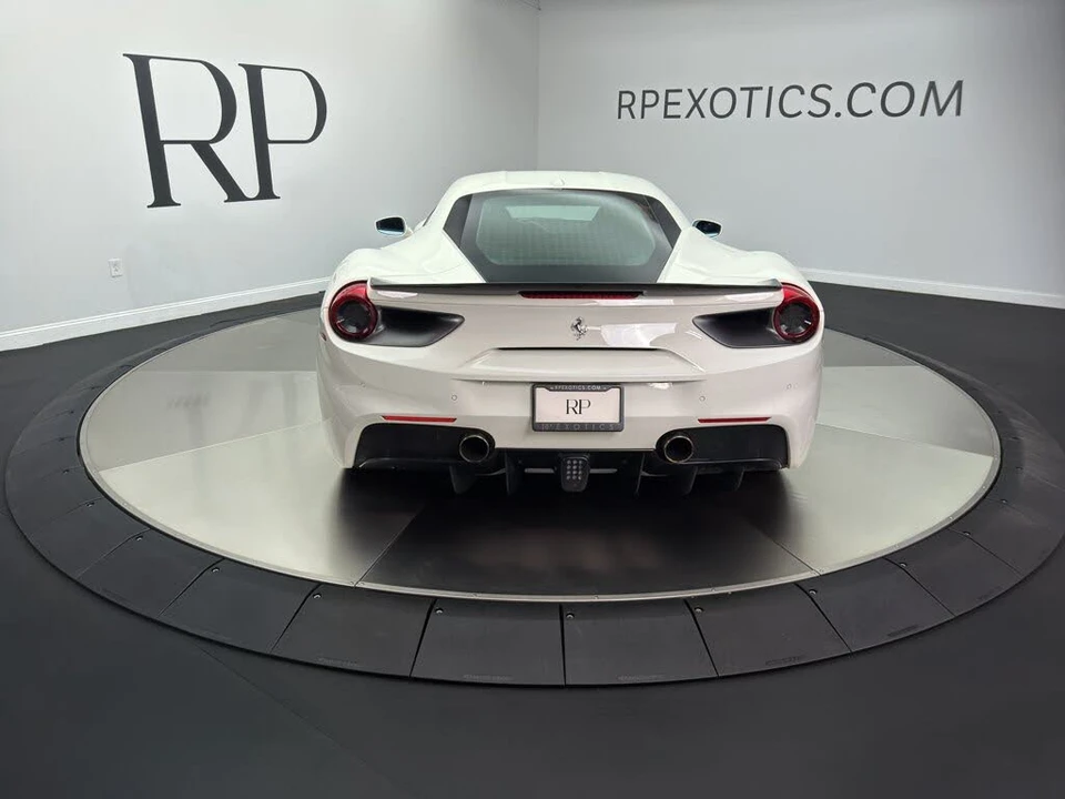 2019 Ferrari 488 GTB - Image 9 of 31