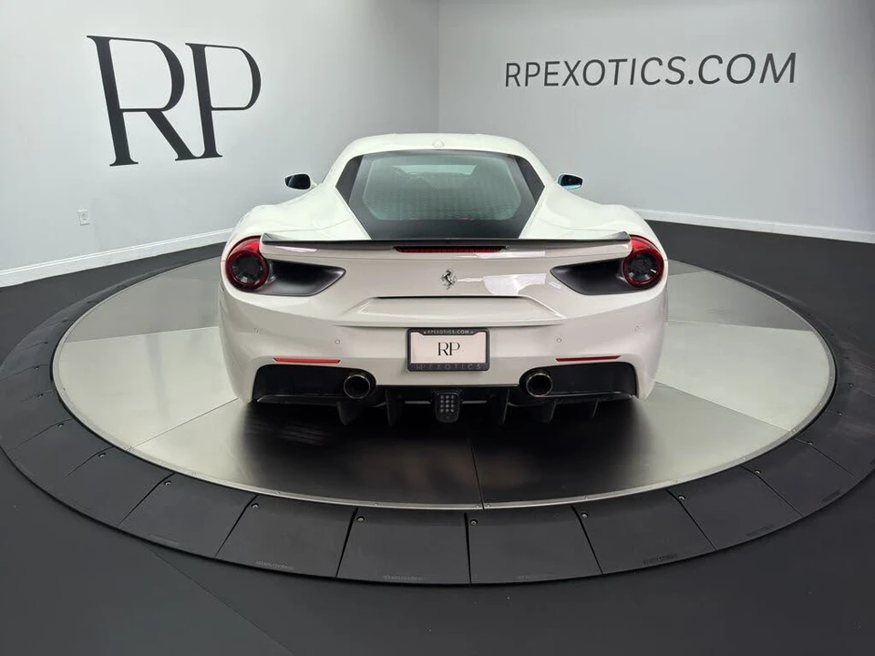 2019 Ferrari 488 GTB - Image 8 of 31