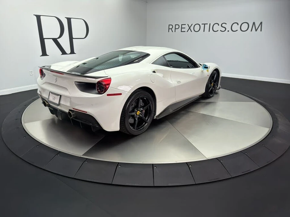 2019 Ferrari 488 GTB - Image 11 of 31