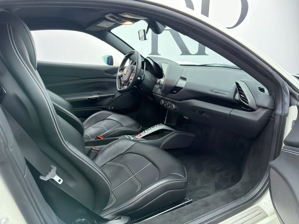 2019 Ferrari 488 GTB - Image 30 of 31