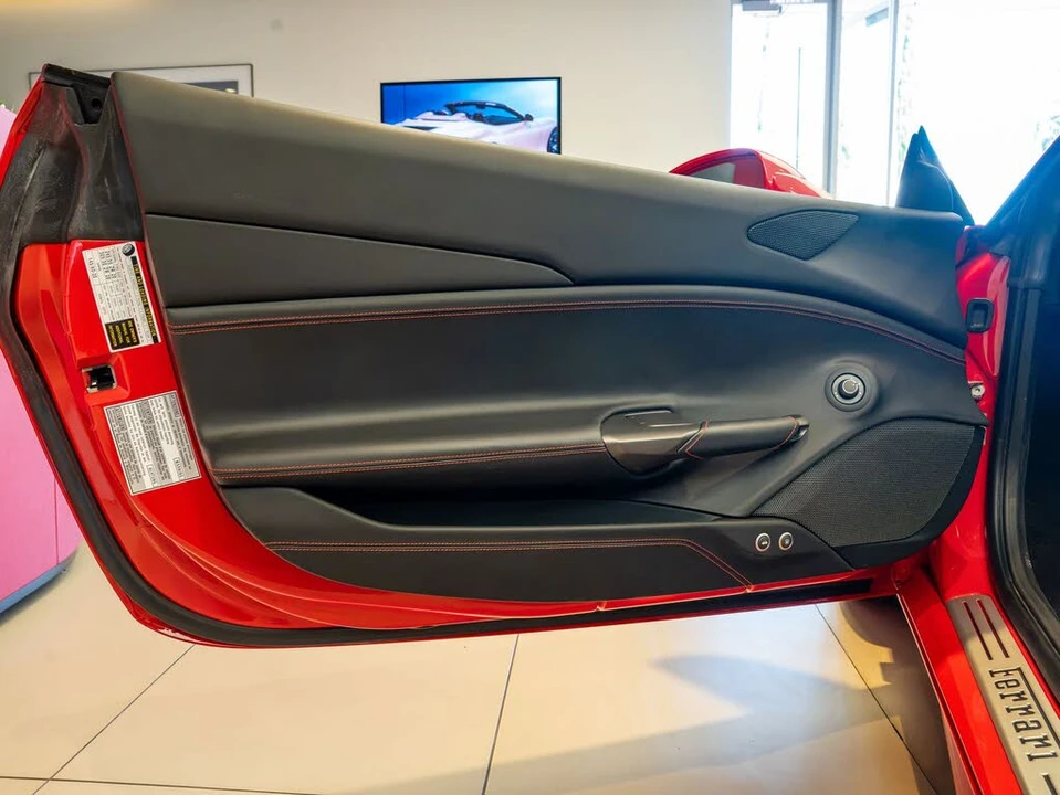 2019 Ferrari 488 GTB - Image 8 of 26