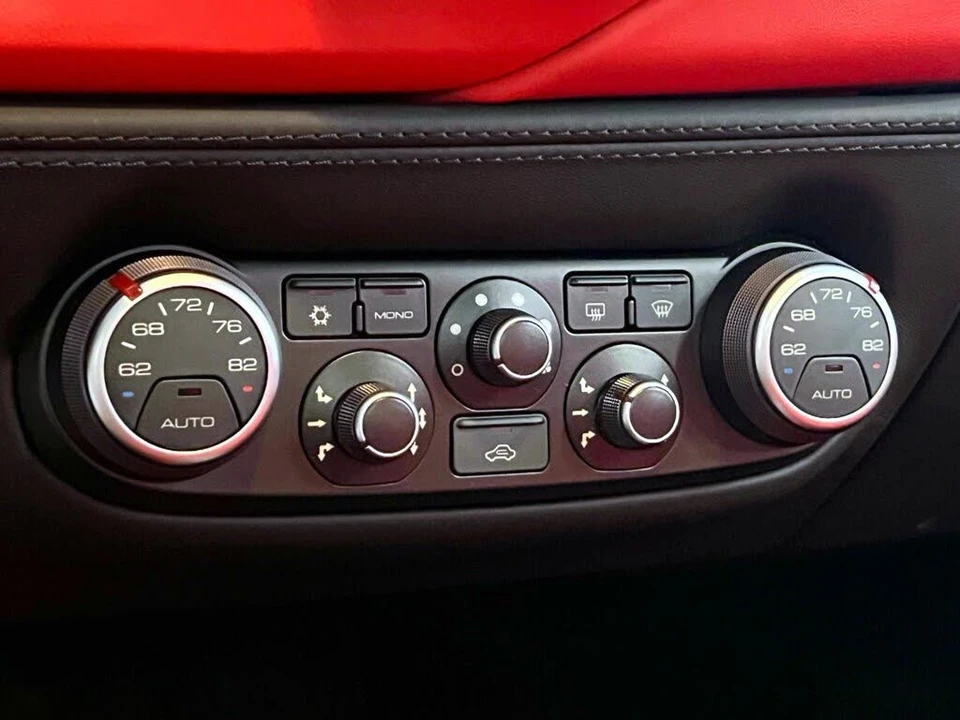 2019 Ferrari 488 GTB - Image 28 of 31
