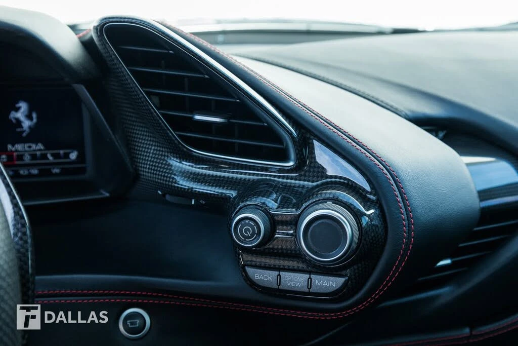 2019 Ferrari 488 GTB - Image 25 of 31