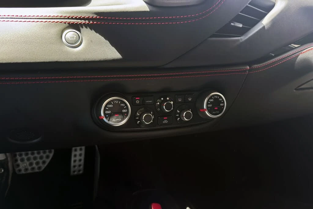 2019 Ferrari 488 GTB - Image 17 of 31