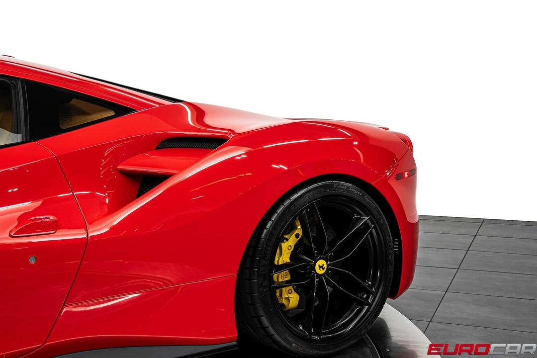 2019 Ferrari 488 GTB - Image 16 of 31