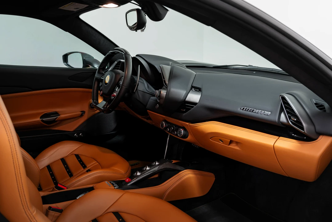 2019 Ferrari 488 GTB - Image 27 of 31