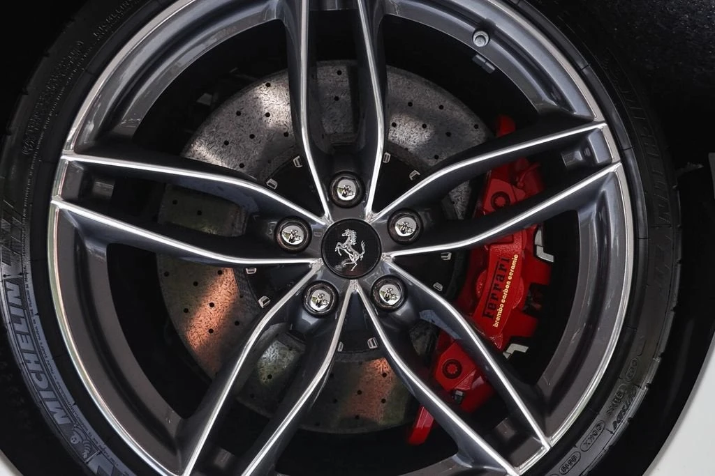 2019 Ferrari 488 GTB - Image 12 of 31