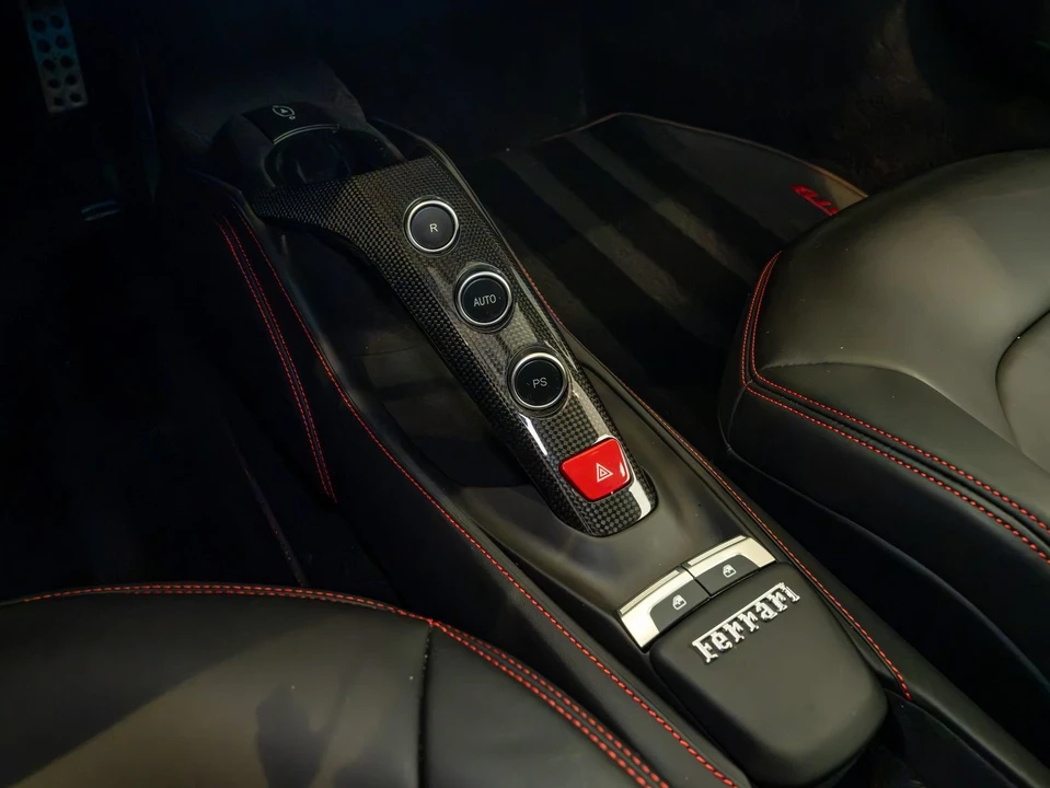2019 Ferrari 488 GTB - Image 15 of 26