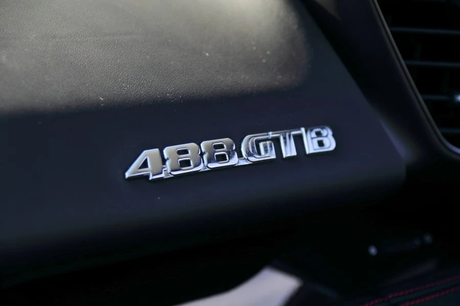 2019 Ferrari 488 GTB - Image 26 of 31