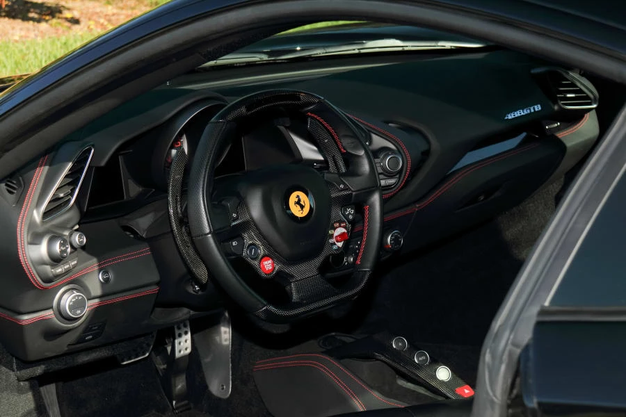 2019 Ferrari 488 GTB - Image 29 of 31