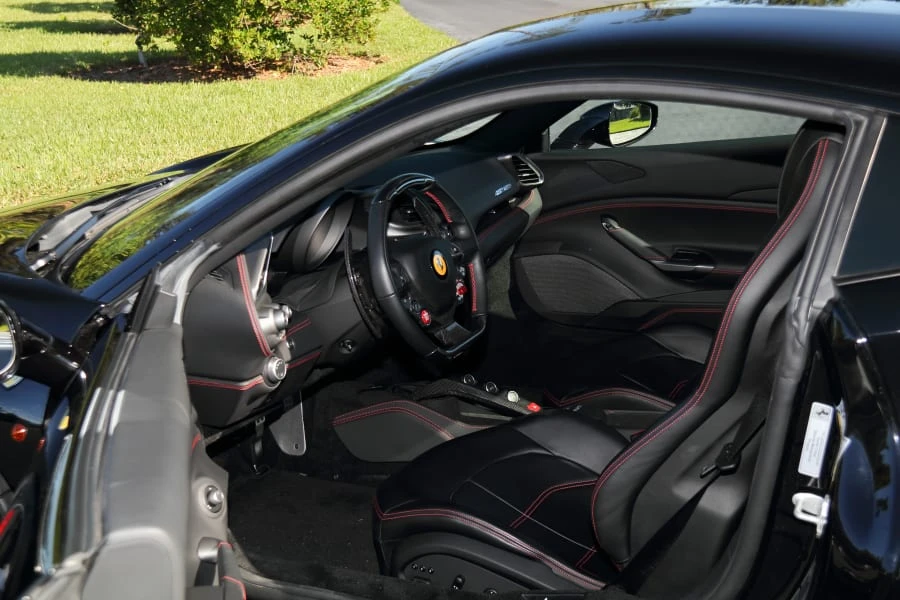 2019 Ferrari 488 GTB - Image 28 of 31
