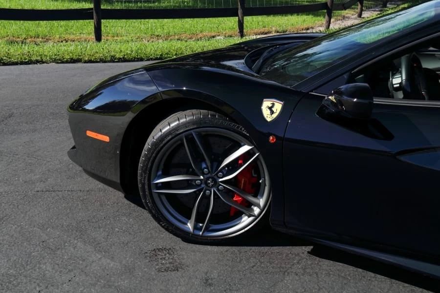 2019 Ferrari 488 GTB - Image 11 of 31