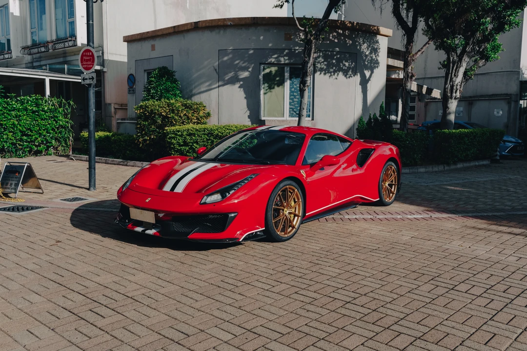 2019 Ferrari 488 Pista - Image 10 of 31