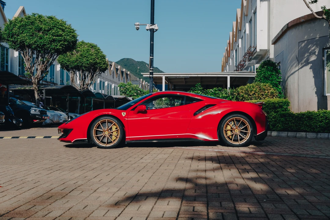 2019 Ferrari 488 Pista - Image 4 of 31