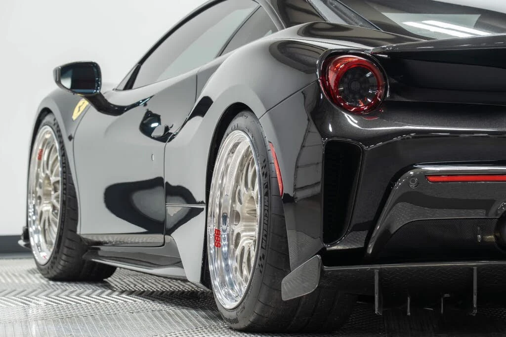 2019 Ferrari 488 Pista - Image 12 of 31