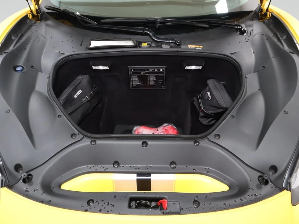 2019 Ferrari 488 Pista - Image 12 of 31