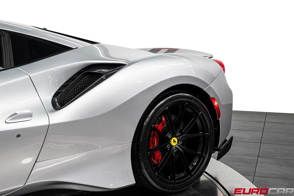 2019 Ferrari 488 Pista - Image 19 of 31