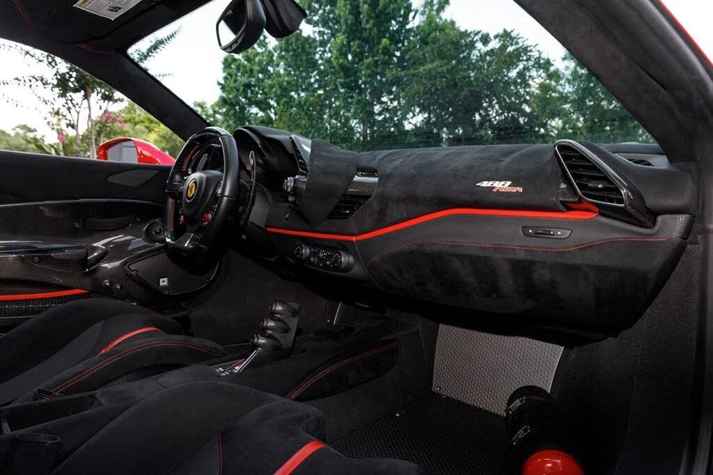 2019 Ferrari 488 Pista - Image 16 of 31