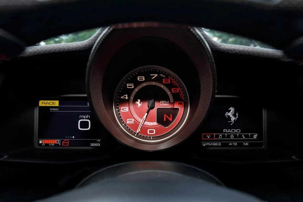 2019 Ferrari 488 Pista - Image 27 of 31