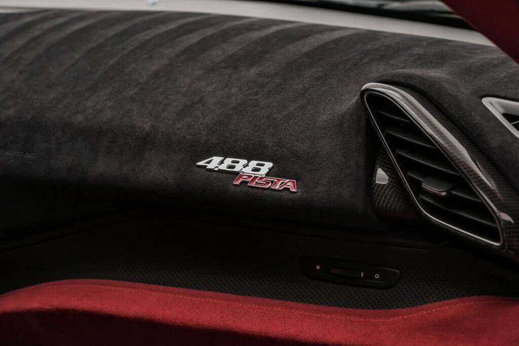 2019 Ferrari 488 Pista - Image 26 of 31