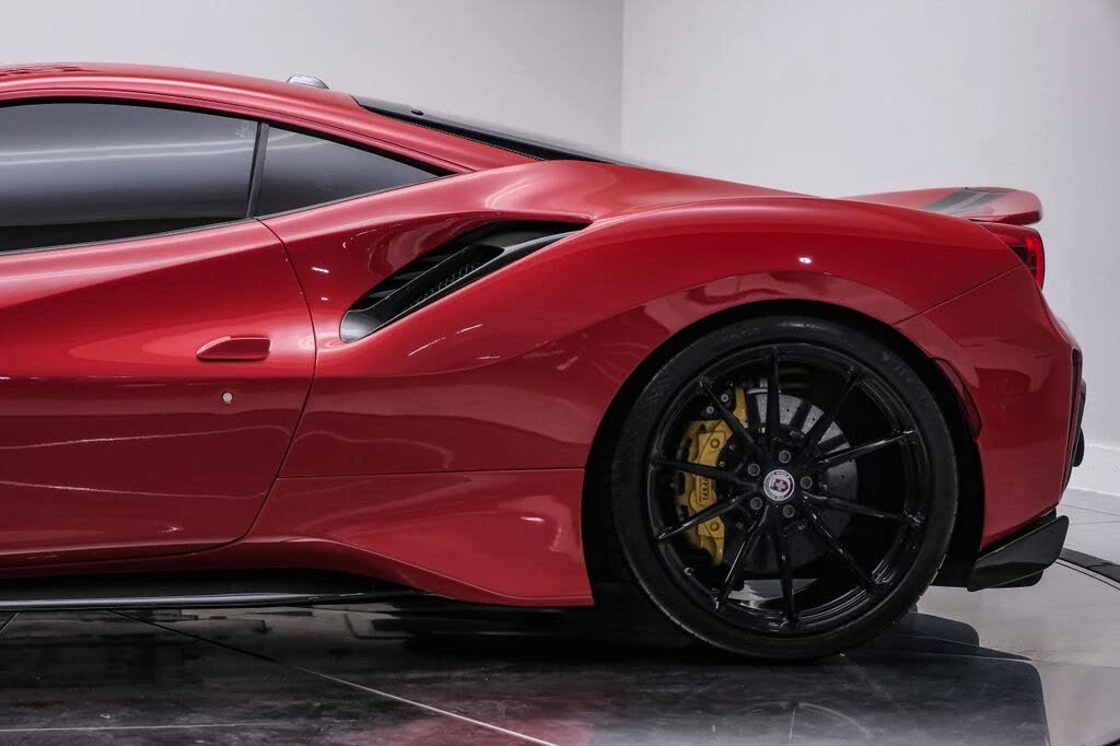 2019 Ferrari 488 Pista - Image 13 of 31