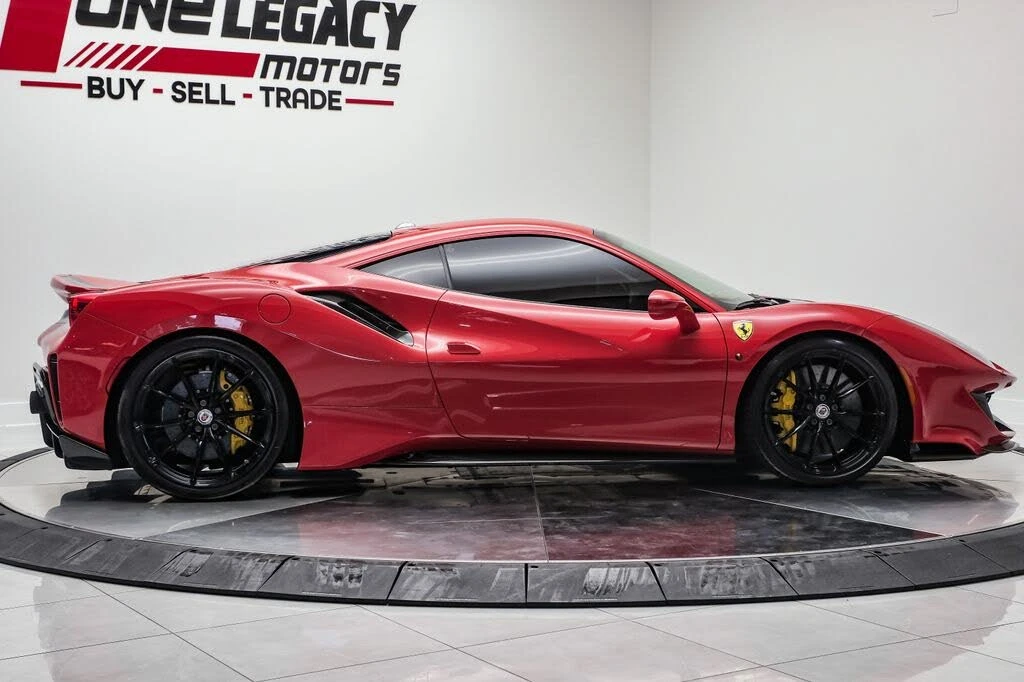 2019 Ferrari 488 Pista - Image 8 of 31