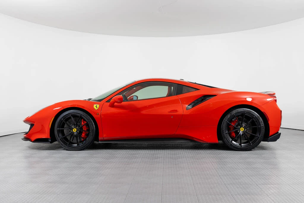2019 Ferrari 488 Pista - Image 12 of 31