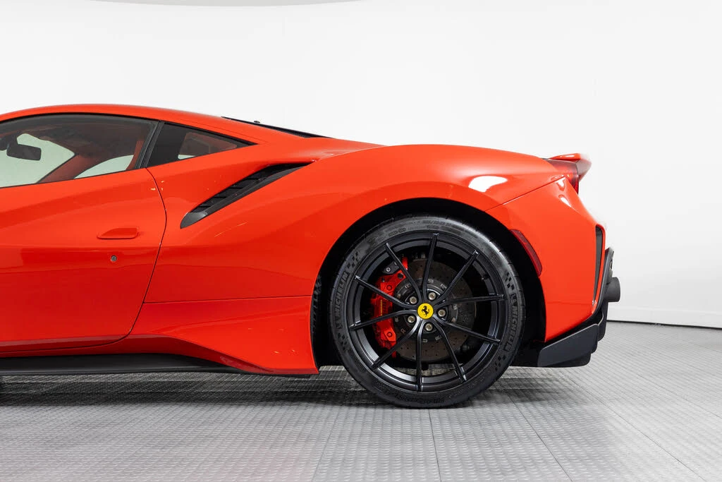 2019 Ferrari 488 Pista - Image 15 of 31
