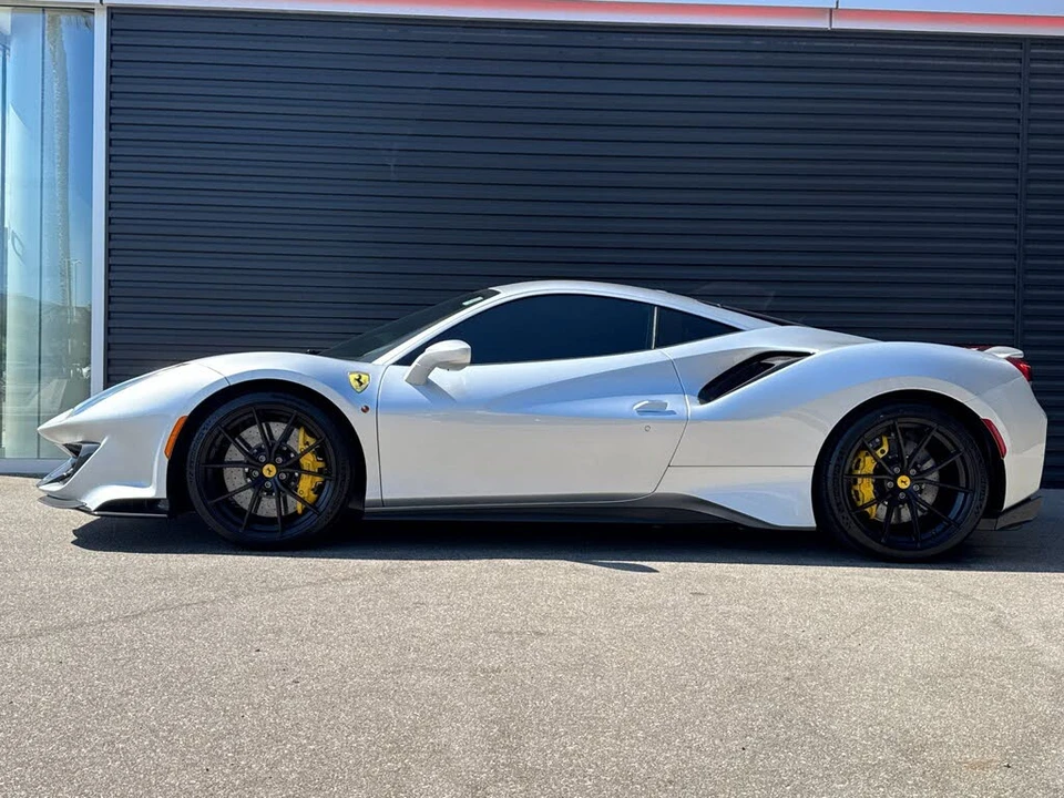 2019 Ferrari 488 Pista - Image 2 of 31